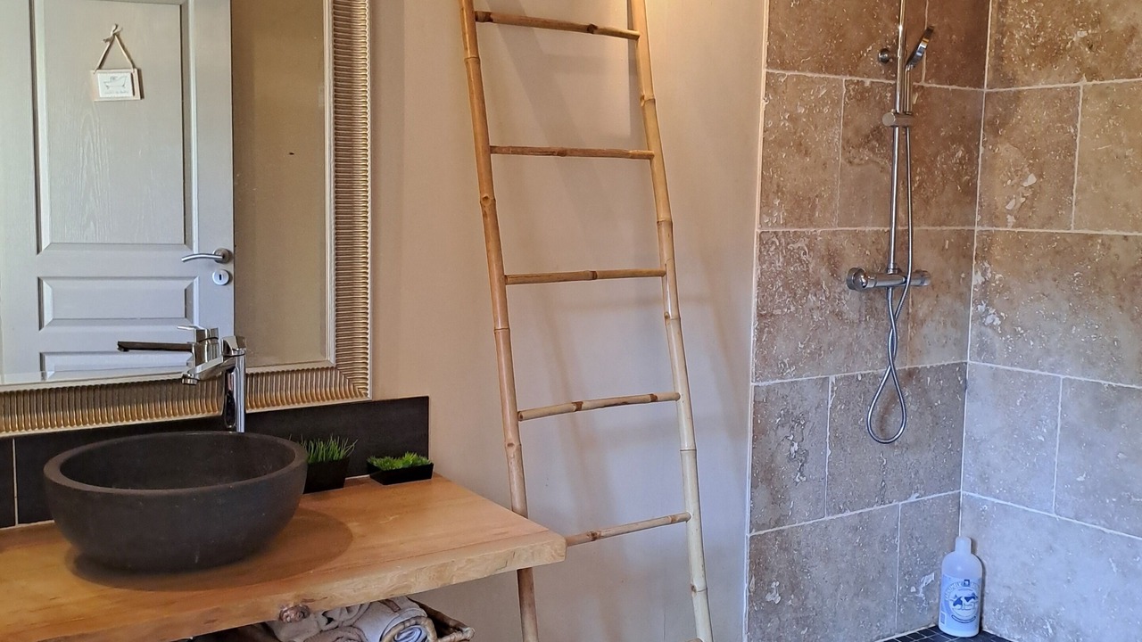 Photo of Bathroom in Saint-Cirgues