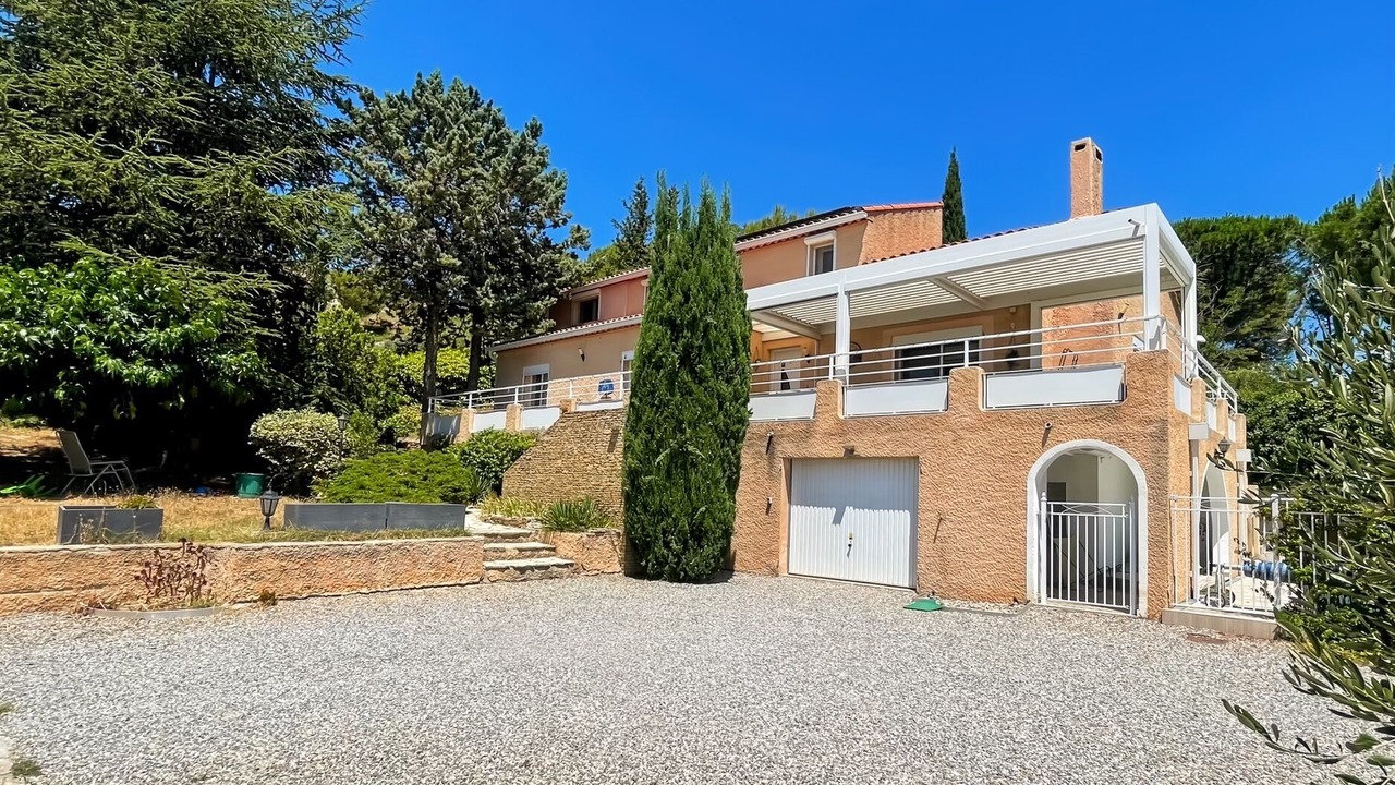 Photo of Outdoor in Ensues-la-Redonne