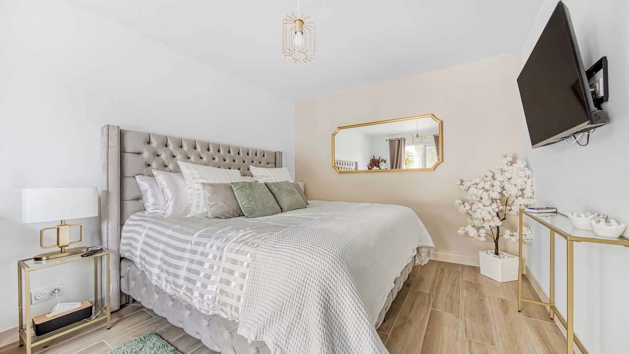 Photo of Bedroom in Saint-Christoly-Medoc