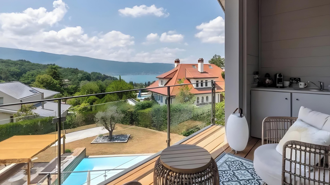 Photo of Outdoor in Echarvines