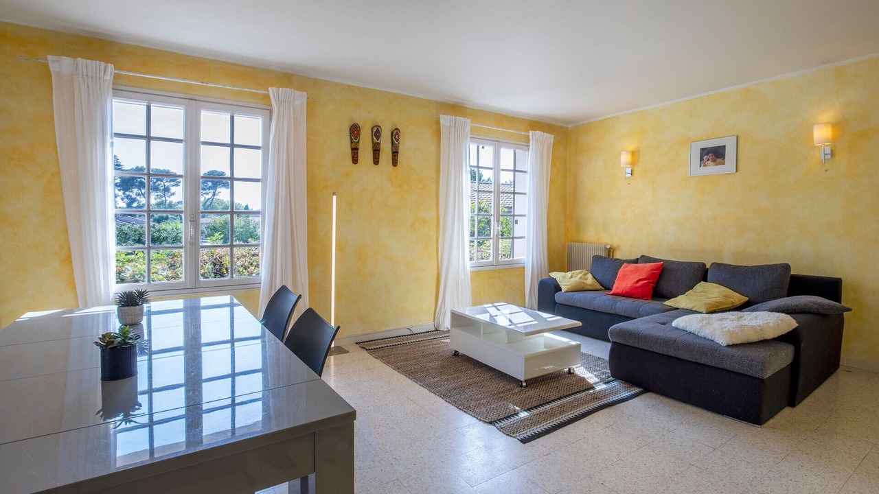 Photo of Livingroom in Saint-Georges-d'Orques