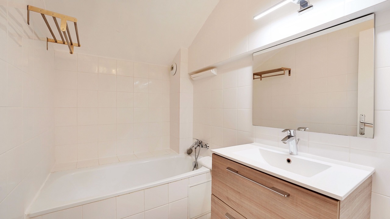 Photo of Bathroom in Quartier de la Roquette