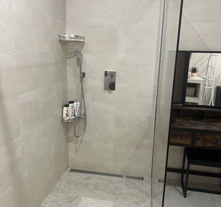 Photo of Bathroom in Rumilly