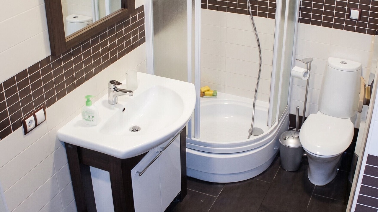 Photo of Bathroom in Lunas