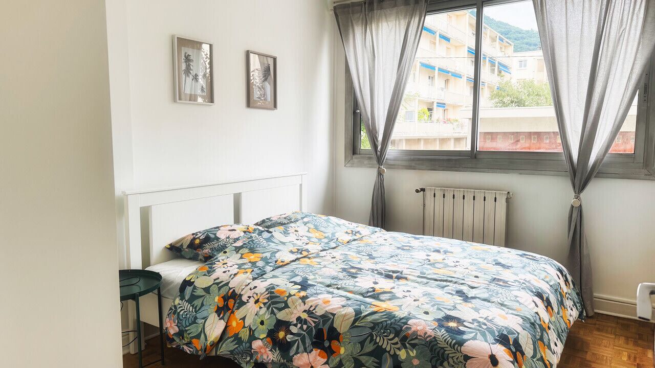Photo of Bedroom in Eybens