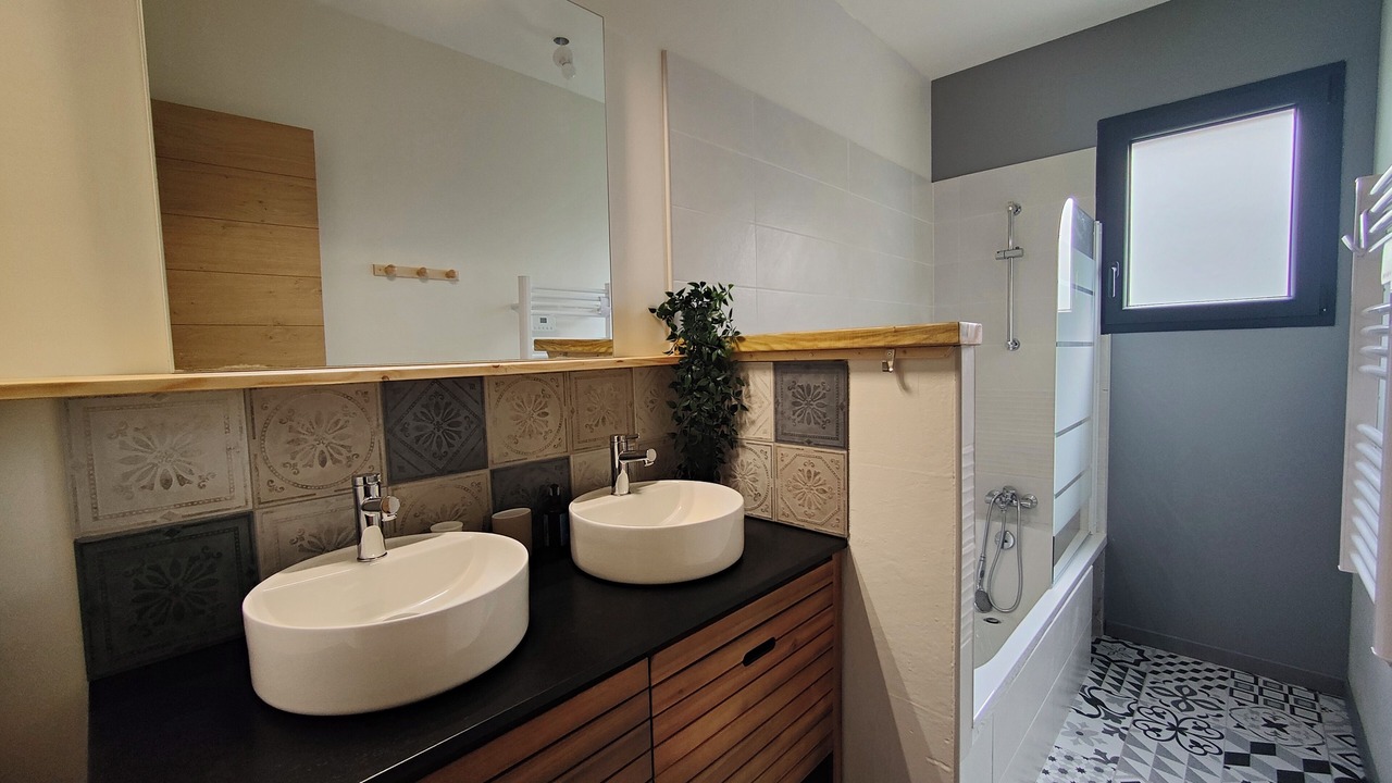 Photo of Bathroom in Le Bourg-d'Oisans