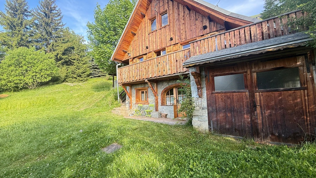 Photo of Outdoor in Jarrier