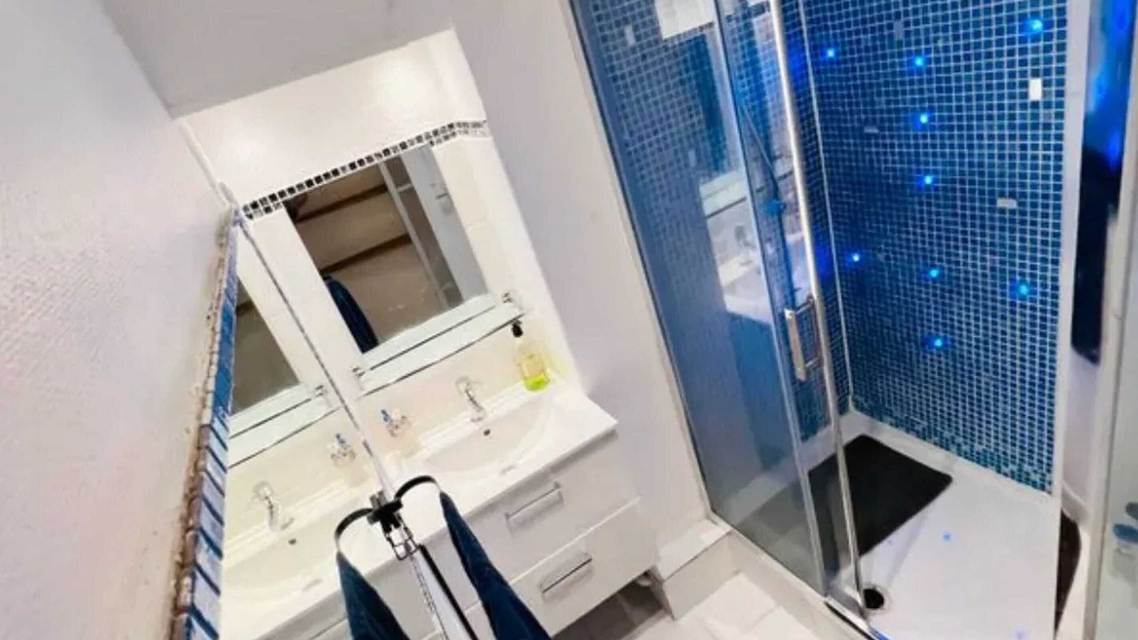 Photo of Bathroom in Saint-Charles