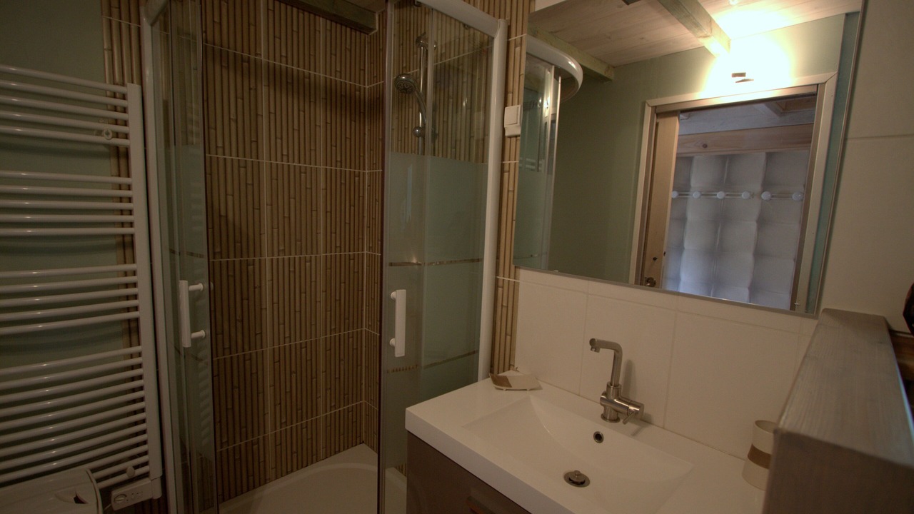 Photo of Bathroom in Saint-Paul-le-Jeune