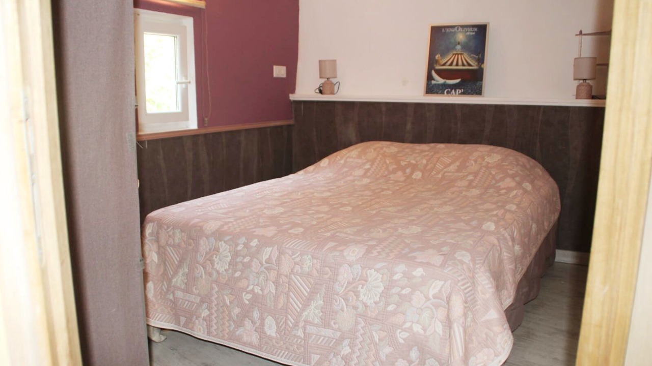 Photo of Bedroom in Saint-Paul-le-Jeune