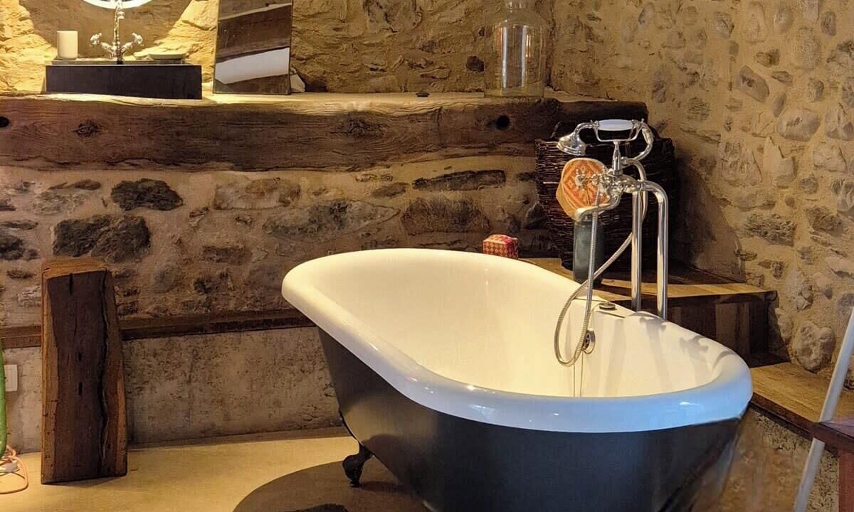 Photo of Bathroom in Gagnac-sur-Cere