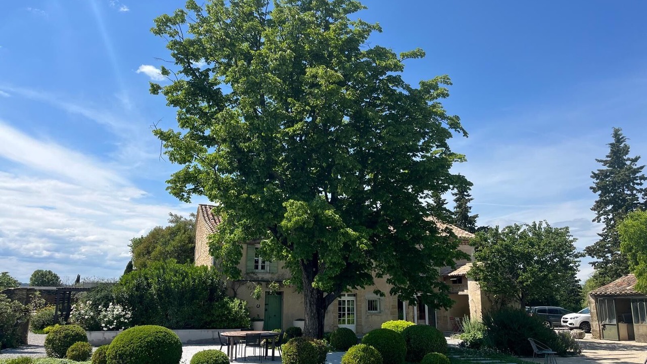 Photo of Outdoor in Sainte-Cecile-les-Vignes