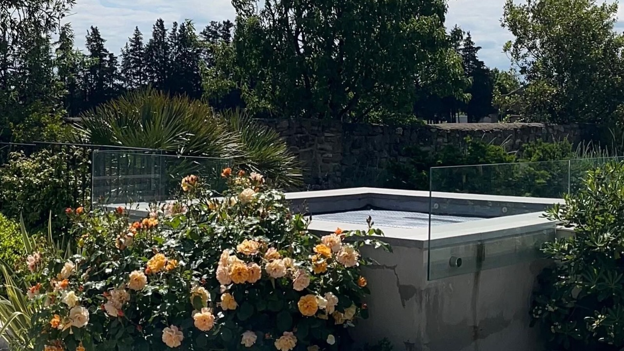 Photo of Outdoor in Sainte-Cecile-les-Vignes