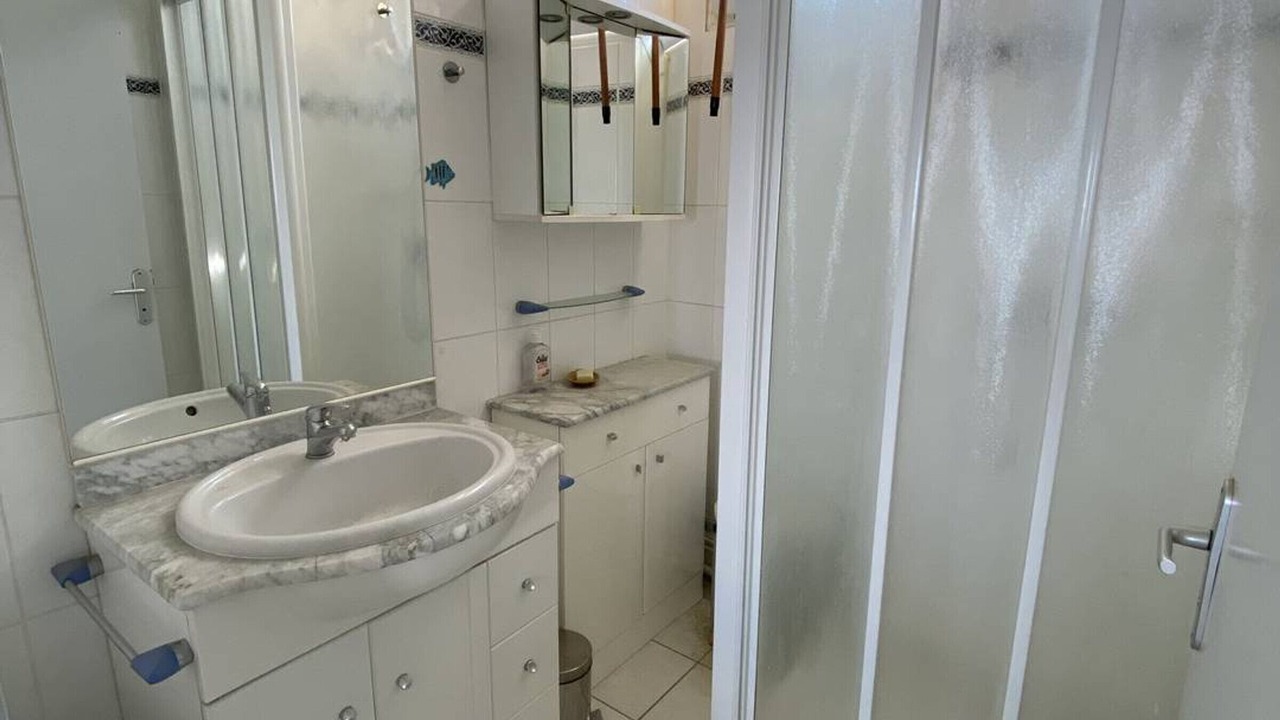 Photo of Bathroom in La Jetee