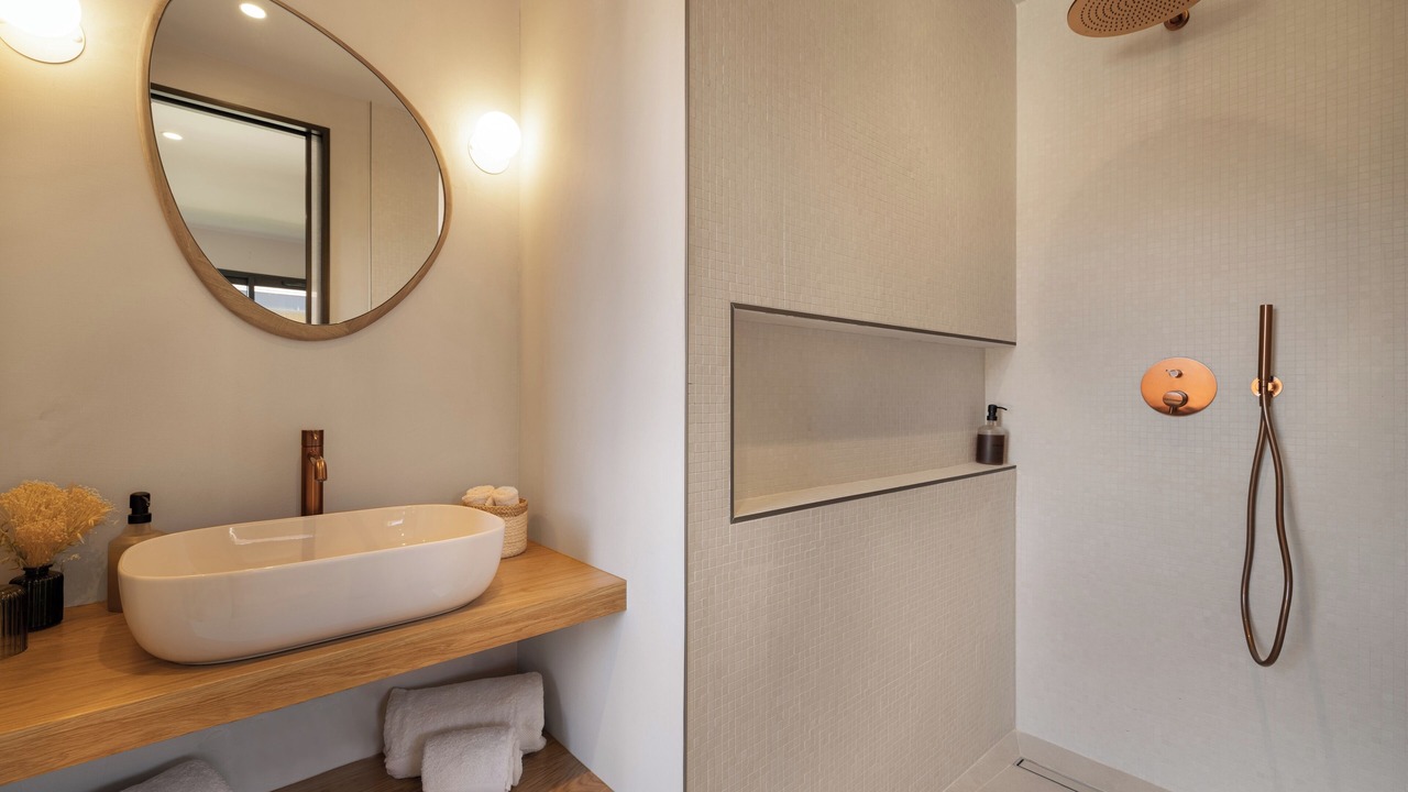 Photo of Bathroom in Saint-Jorioz