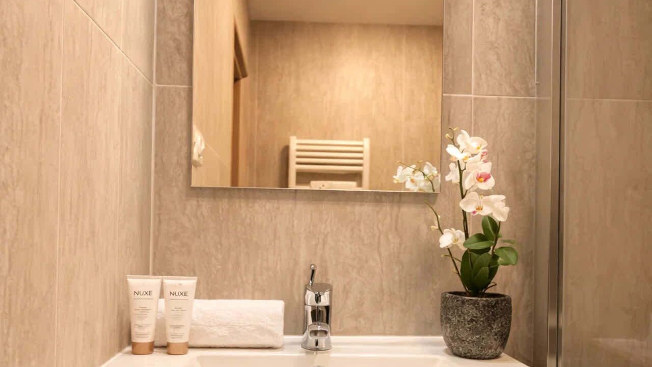 Photo of Bathroom in Butte-aux-Cailles