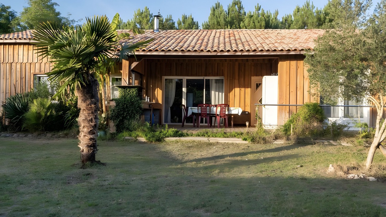 Photo of Outdoor in Salles