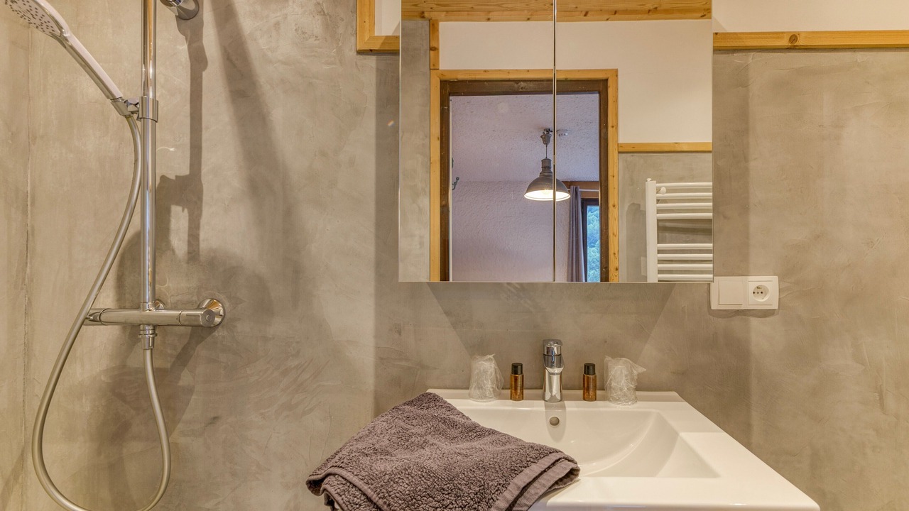 Photo of Bathroom in Oz
