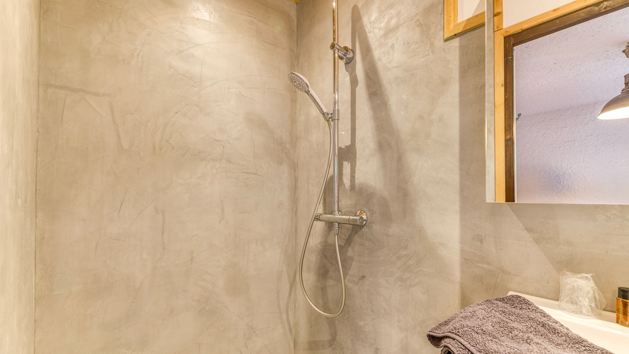 Photo of Bathroom in Oz