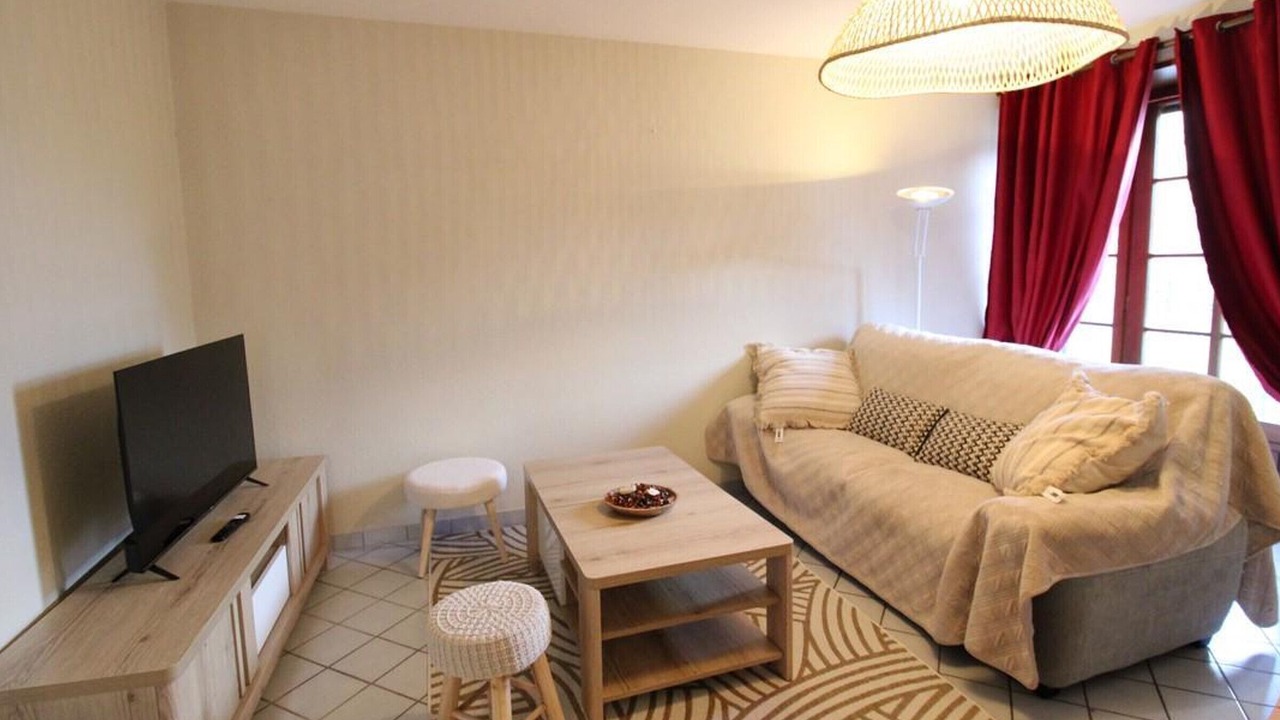 Photo of Livingroom in Saint-Martin-sous-Vigouroux
