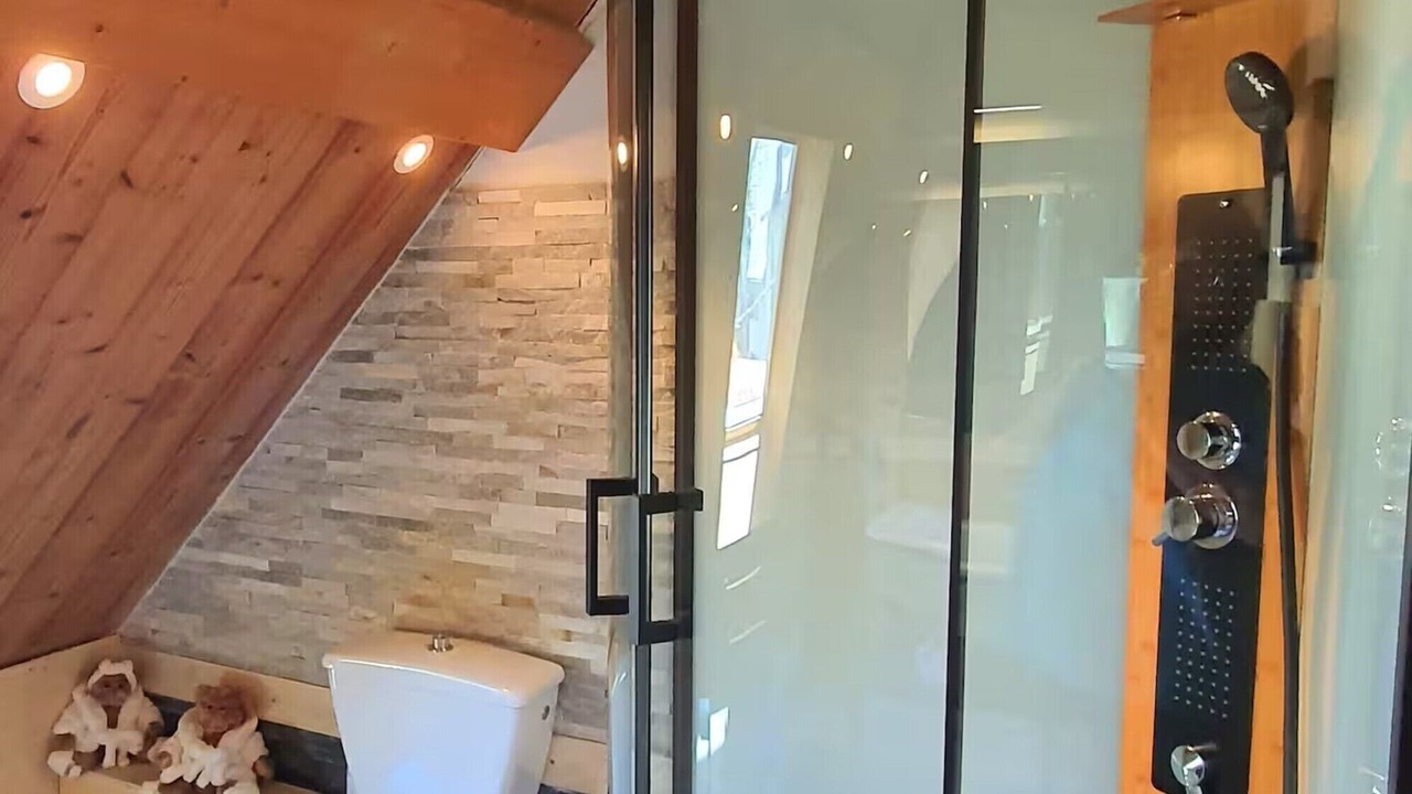 Photo of Bathroom in Le Bourg-d'Oisans