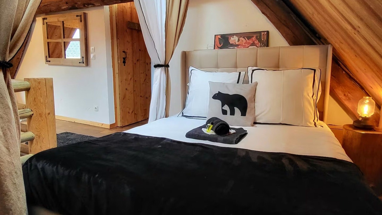 Photo of Bedroom in Le Bourg-d'Oisans