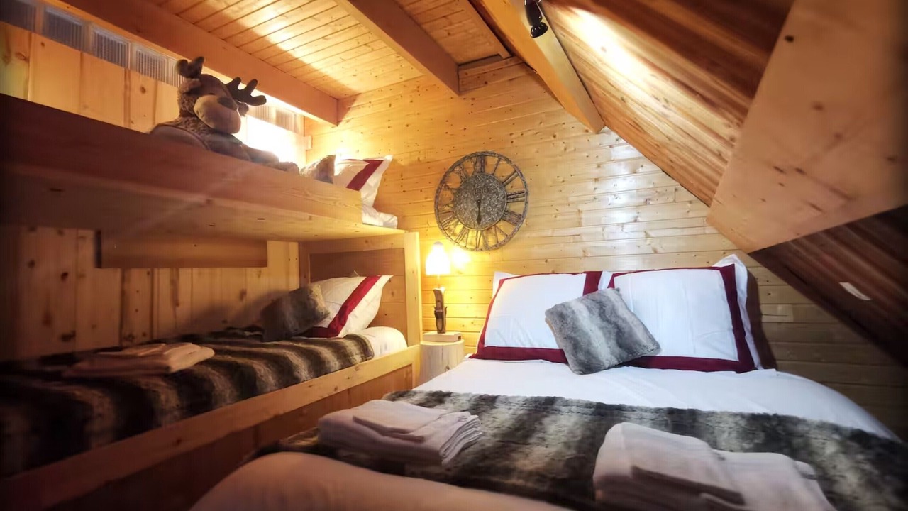 Photo of Bedroom in Le Bourg-d'Oisans