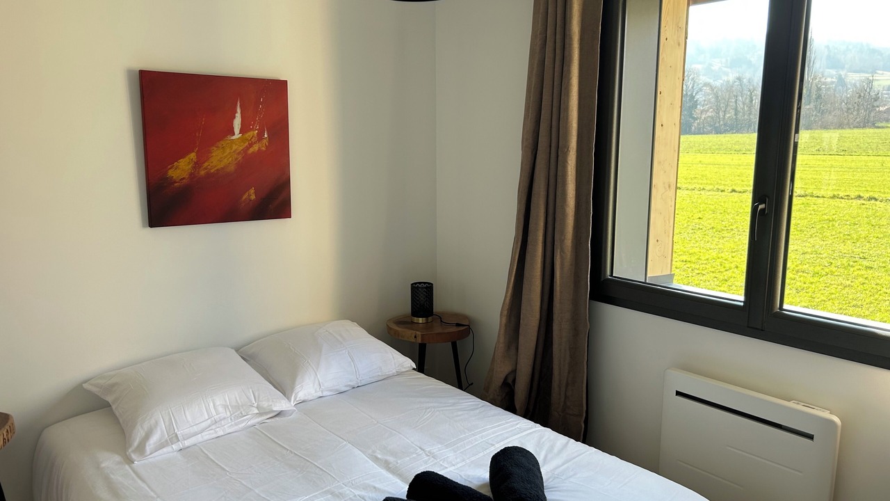 Photo of Bedroom in Saint-Jorioz