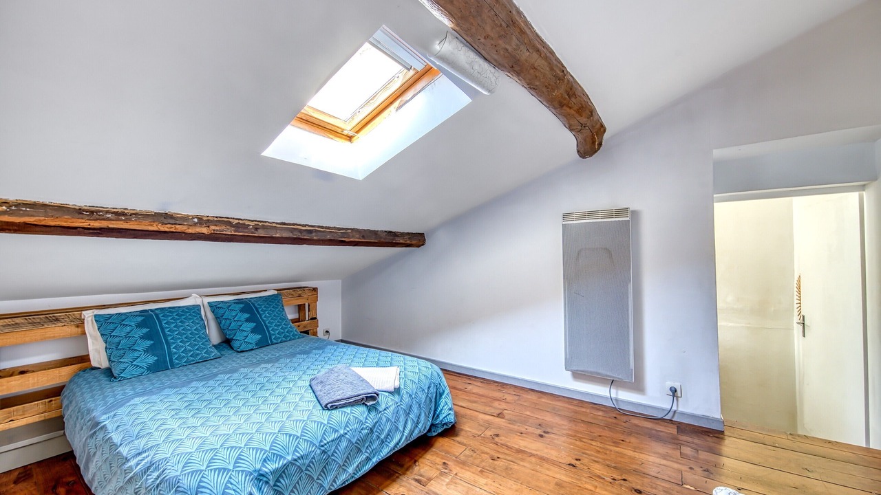 Photo of Bedroom in Lesparre-Medoc