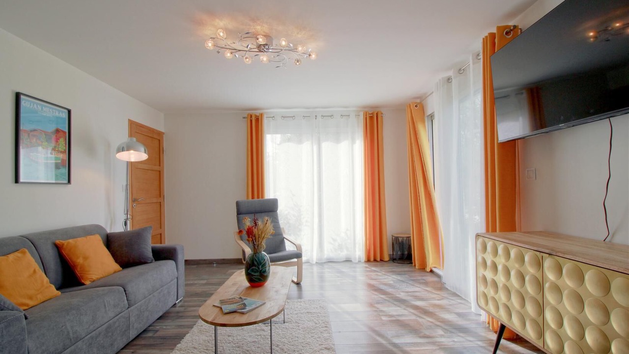 Photo of Livingroom in Salignac