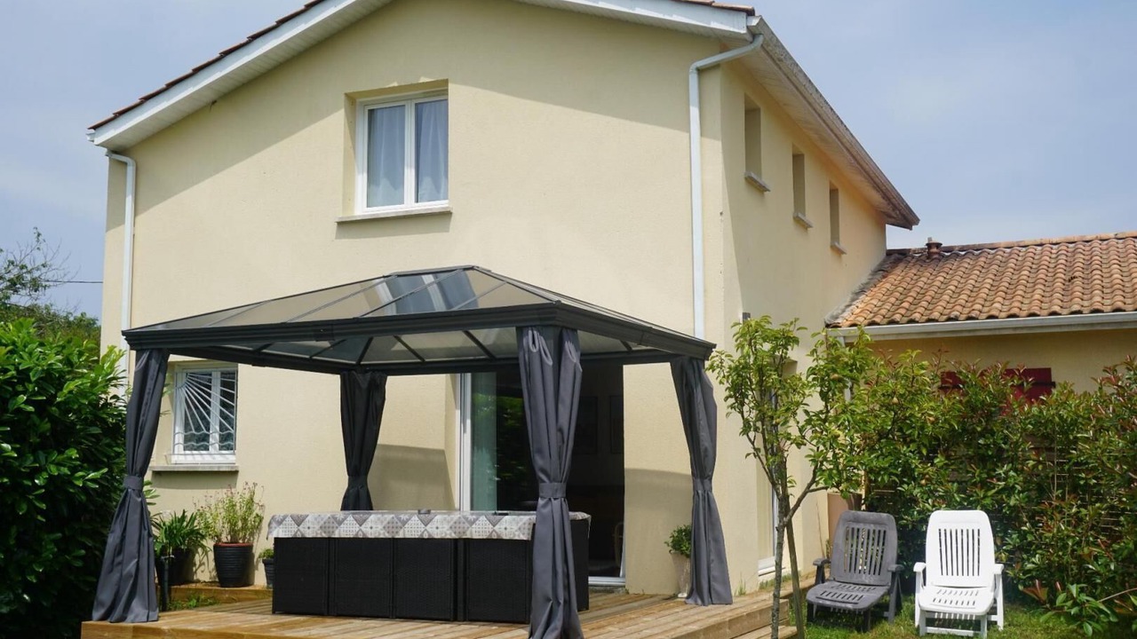 Photo of Patio Balcony in Salignac