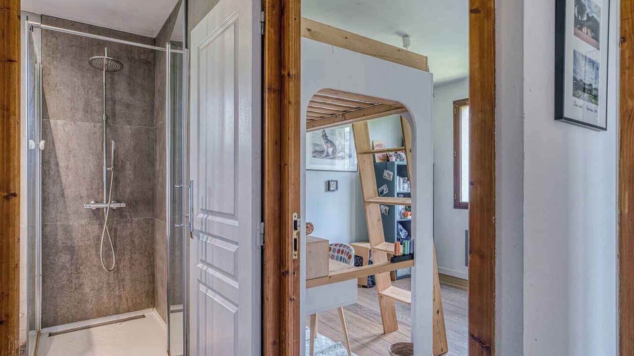 Photo of Bathroom in Alex