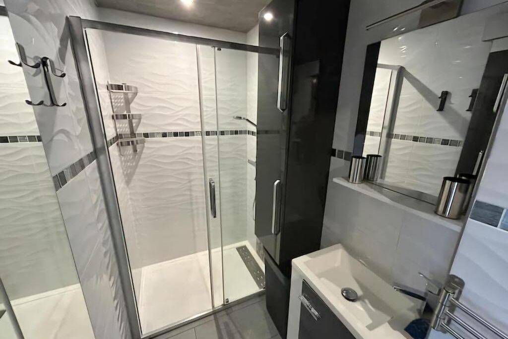 Photo of Bathroom in Le Lavandou