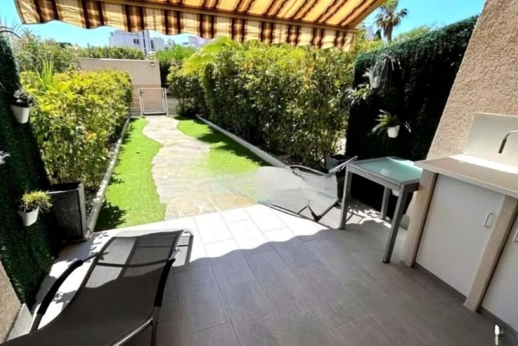 Photo of Patio Balcony in Le Lavandou