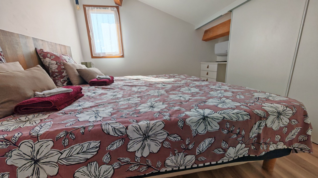 Photo of Bedroom in Saint-Laurent-d'Aigouze