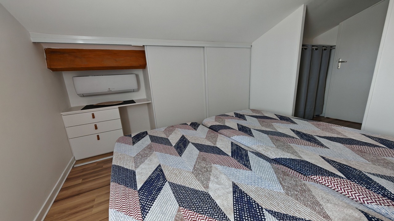 Photo of Bedroom in Saint-Laurent-d'Aigouze