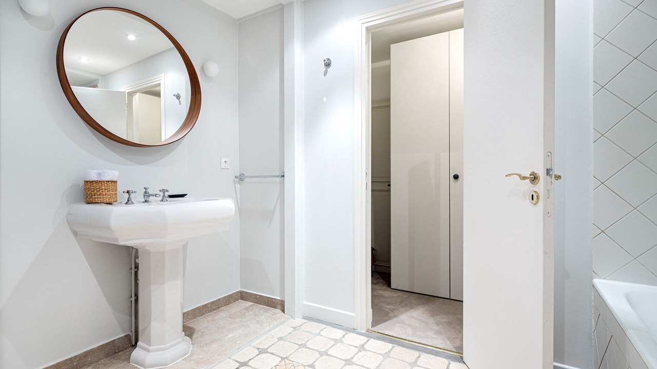 Photo of Bathroom in Quartier des Invalides