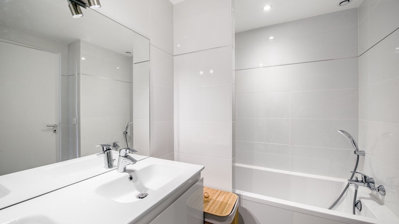 Photo of Bathroom in Arsenal