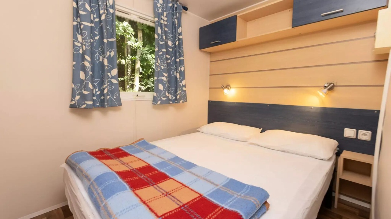 Photo of Bedroom in Gap