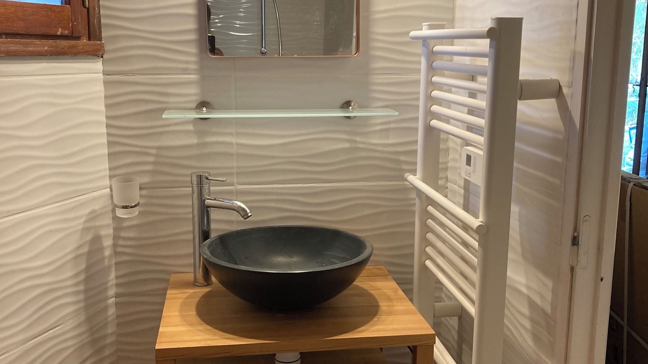 Photo of Bathroom in Enchastrayes