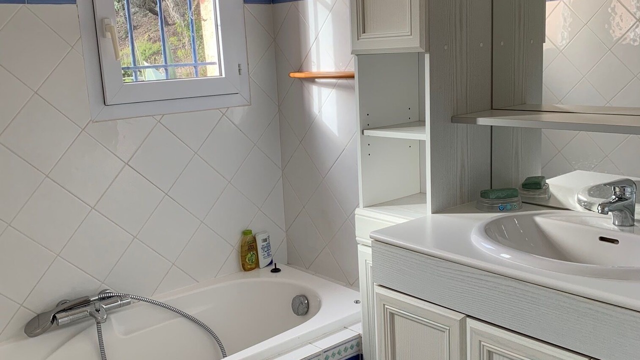 Photo of Bathroom in Saint-Raphael
