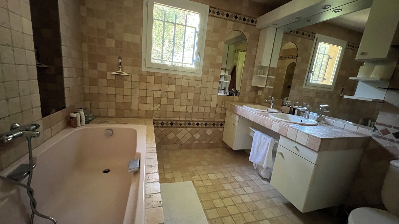 Photo of Bathroom in Saint-Raphael