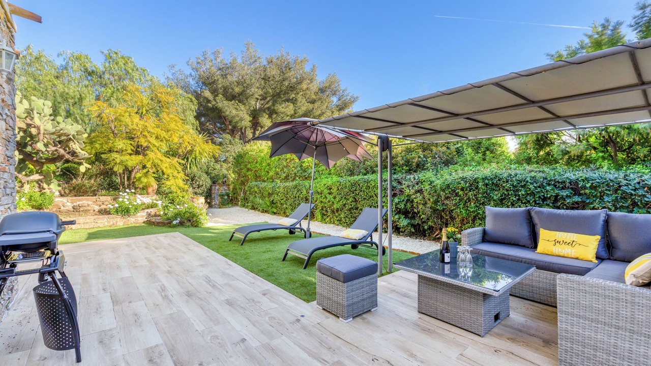 Photo of Patio Balcony in Le Lavandou