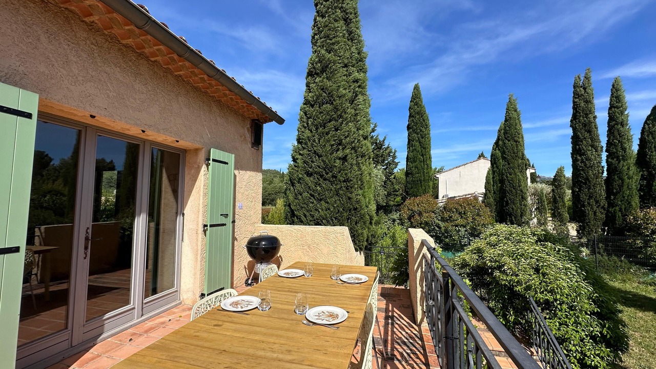 Photo of Outdoor in Simiane-Collongue