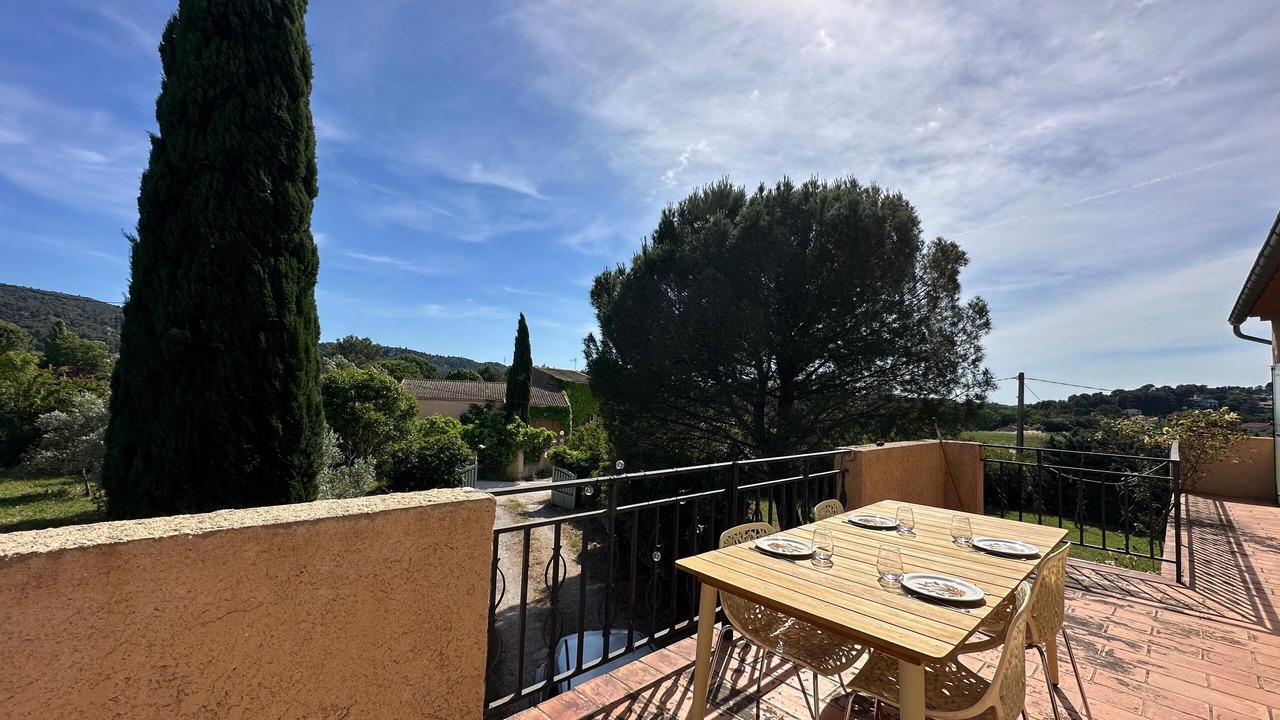 Photo of Outdoor in Simiane-Collongue