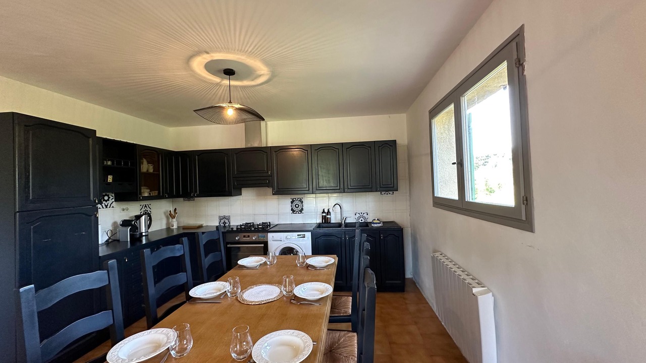 Photo of Kitchen in Simiane-Collongue