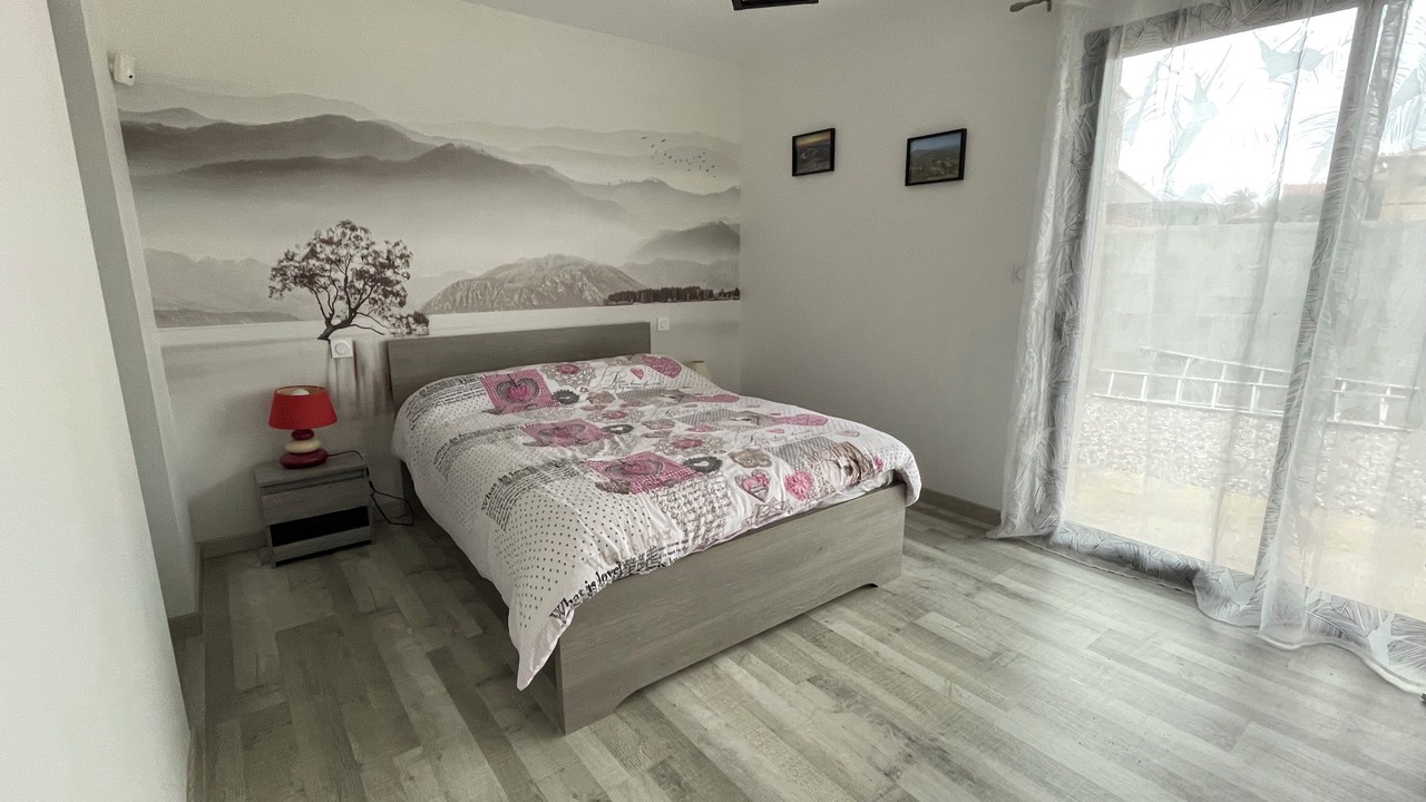 Photo of Bedroom in Villemolaque