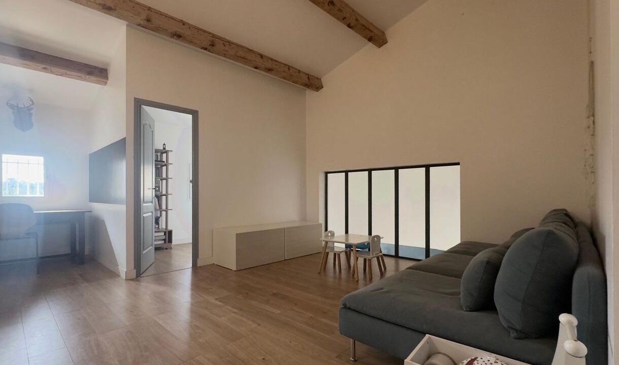 Photo of Livingroom in Teyran
