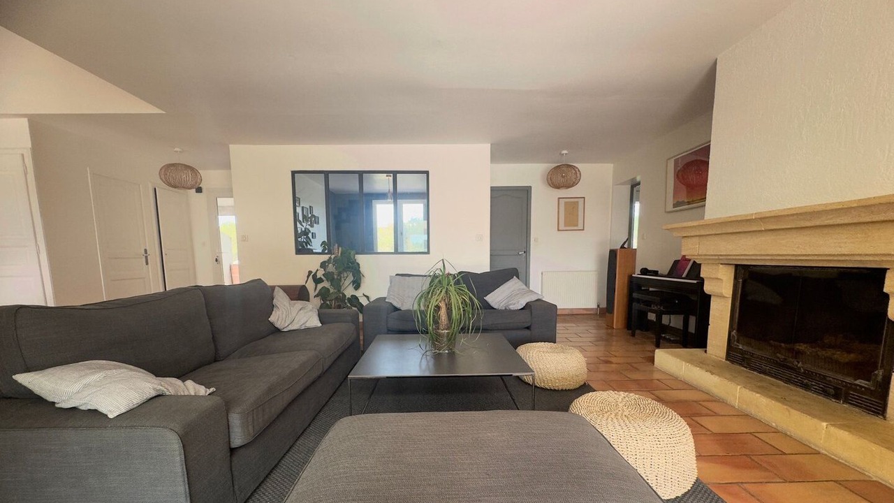 Photo of Livingroom in Teyran
