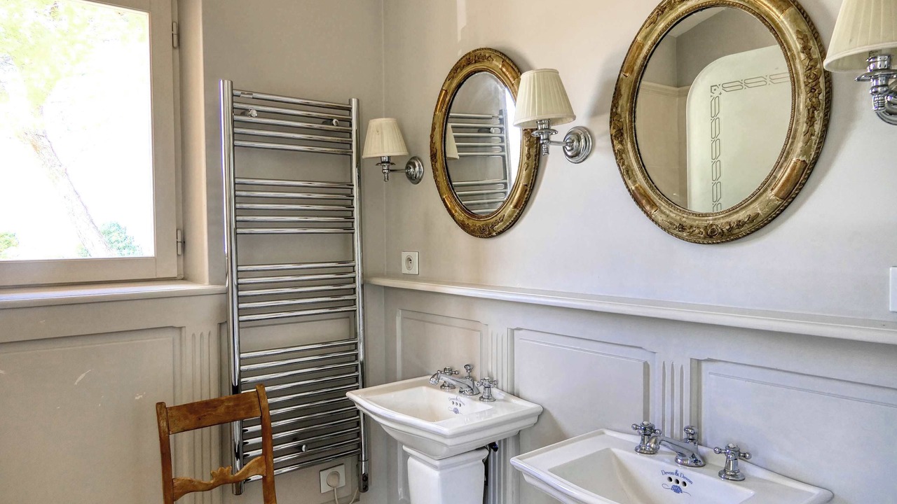Photo of Bathroom in Goult